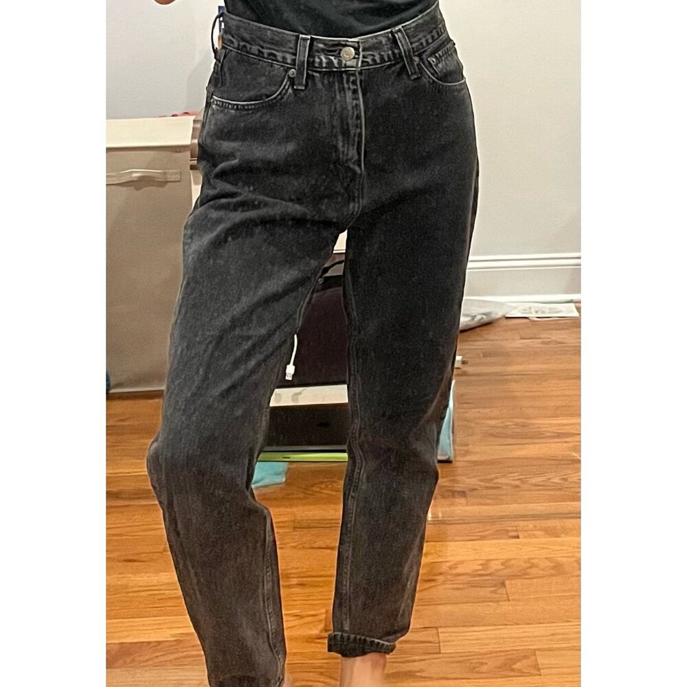 High Waisted Black Levi's Jeans